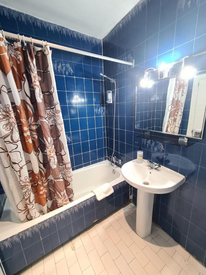 Hostal Santa Barbara Madrid Esterno foto
