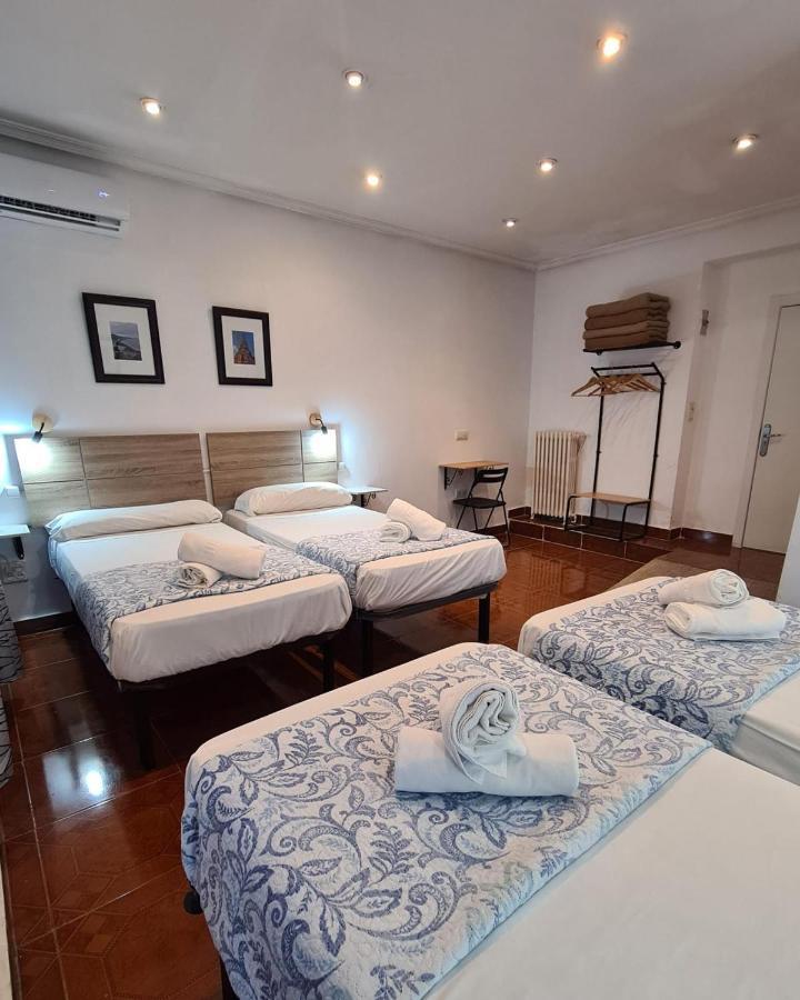 Hostal Santa Barbara Madrid Esterno foto